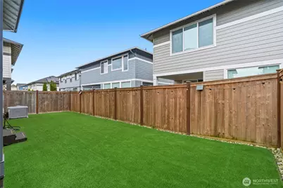 32970 Evergreen Avenue SE, Black Diamond, WA 98010 - Photo 35