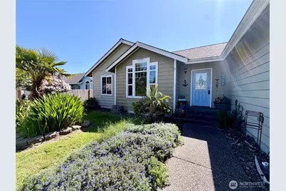 415 Quinault Avenue SE, Ocean Shores, WA 98569 - Photo 1