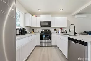 6214 Knoble Rd E, Spanaway, WA 98387 - Photo 11