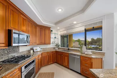 210 Market Street #203, Kirkland, WA 98033 - Photo 17