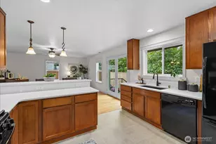 11808 24th St SE, Lake Stevens, WA 98258 - Photo 5