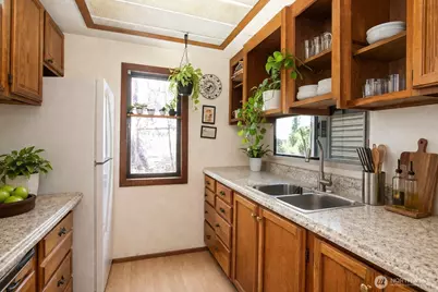 2416 Madrona Street, Bellingham, WA 98225 - Photo 5