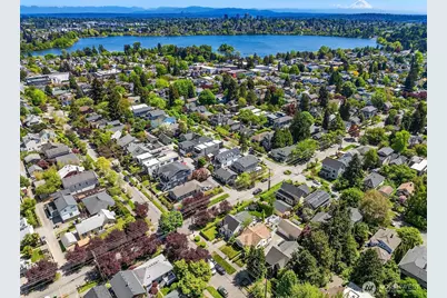 549 N 77th Street, Seattle, WA 98103 - Photo 31