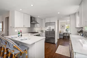 549 N 77th St, Seattle, WA 98103 - Photo 9