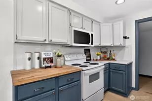 24911 38th Ave S, Kent, WA 98032 - Photo 9