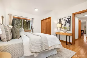 1730 Taylor Ave N, Seattle, WA 98109 - Photo 9