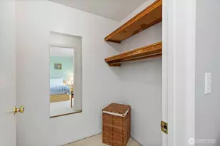 10218 NE Pine Way, Bainbridge Island, WA 98110 - Photo 21