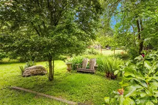 10218 NE Pine Way, Bainbridge Island, WA 98110 - Photo 31