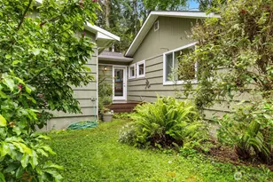 10218 NE Pine Way, Bainbridge Island, WA 98110 - Photo 27