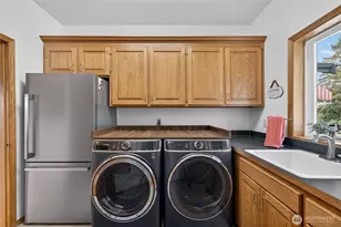 1019 Haddon Rd, Anacortes, WA 98221 - Photo 15