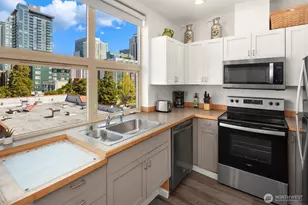 2324 1st Ave, Seattle, WA 98121 - Photo 7