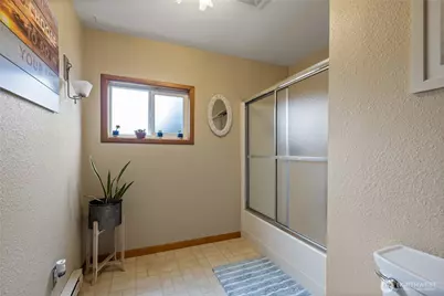 827 99th St S, Tacoma, WA 98444 - Photo 11