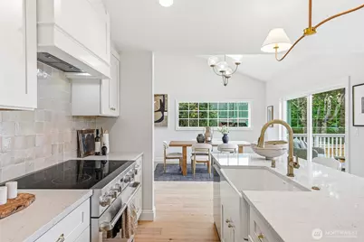 10002 9th Avenue NW, Seattle, WA 98177 - Photo 9