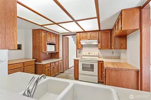 1843 Main St, Lynden, WA 98264 - Photo 13