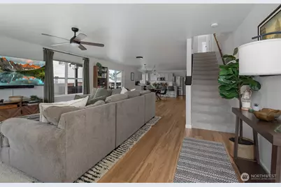 1498 NW 5th Avenue, Oak Harbor, WA 98277 - Photo 3