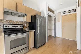 424 N 85th St, Seattle, WA 98103 - Photo 7