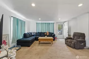8235 E B St, Tacoma, WA 98404 - Photo 9