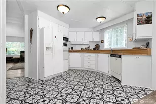 10029 Whitecap Dr NE, Olympia, WA 98502 - Photo 9