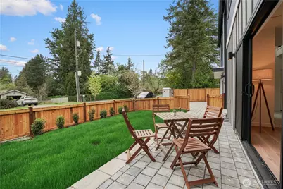 13022 Corliss Avenue N, Seattle, WA 98133 - Photo 21