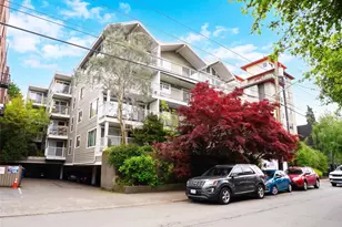 308 Summit Ave E, Seattle, WA 98102 - Photo 17