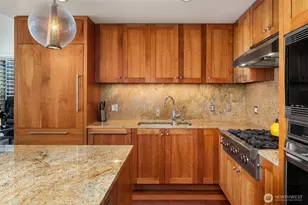 10700 NE 4th St, Bellevue, WA 98004 - Photo 3