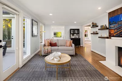 2702 4th Avenue W, Seattle, WA 98119 - Photo 15