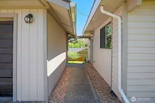 525 Farragut Ave NE, Port Orchard, WA 98366 - Photo 7