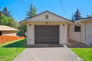 525 Farragut Ave NE, Port Orchard, WA 98366 - Photo 5