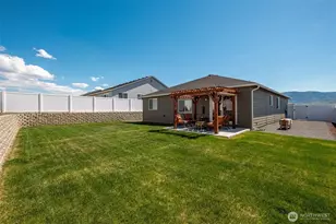 2355 3rd St SE, East Wenatchee, WA 98802 - Photo 13