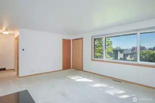 2022 S 108th St, Seattle, WA 98168 - Photo 11