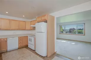 2022 S 108th St, Seattle, WA 98168 - Photo 7