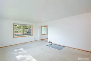 2022 S 108th St, Seattle, WA 98168 - Photo 9