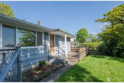2022 S 108th Street, Seattle, WA 98168 - Photo 3