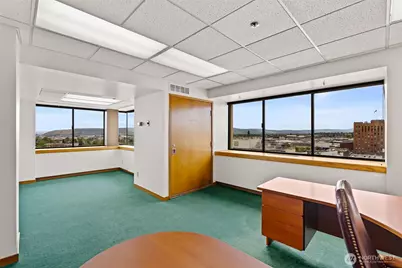 402 E Yakima Avenue #1100, Yakima, WA 98901 - Photo 5