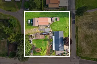 1016 NE Rhoades St, Winlock, WA 98596 - Photo 3