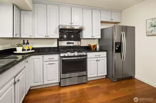 2805 112th Ave SE, Bellevue, WA 98004 - Photo 9
