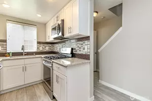 10426 17th Ave SW, Seattle, WA 98146 - Photo 17