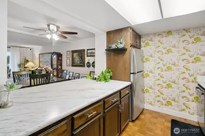 9710 Greenwood Avenue N #303, Seattle, WA 98103 - Photo 7