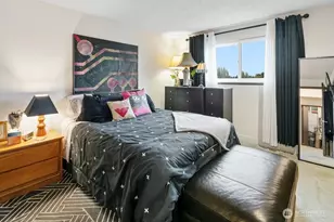 9710 Greenwood Ave N, Seattle, WA 98103 - Photo 15