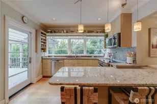 1311 N 78th St, Seattle, WA 98103 - Photo 11