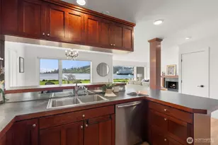 428 Harborview Dr SE, Bainbridge Island, WA 98110 - Photo 15