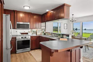 428 Harborview Dr SE, Bainbridge Island, WA 98110 - Photo 13