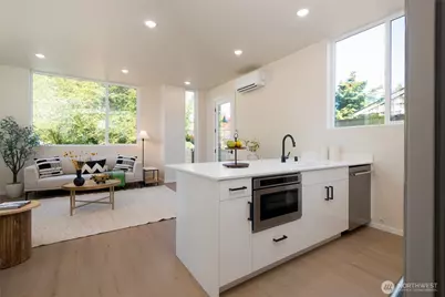 10330 14th Avenue NW, Seattle, WA 98177 - Photo 3