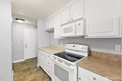 10010 Golden Given Road E #4, Tacoma, WA 98445 - Photo 3