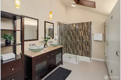 7931 E Mercer Way, Mercer Island, WA 98040 - Photo 17
