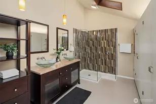 7931 E Mercer Way, Mercer Island, WA 98040 - Photo 17
