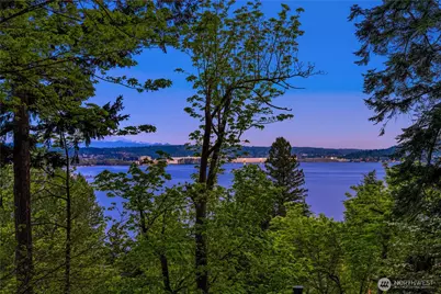 7931 E Mercer Way, Mercer Island, WA 98040 - Photo 33