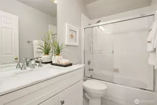 2400 100th Ave NE, Bellevue, WA 98004 - Photo 19