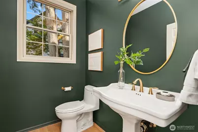 2400 100th Avenue NE, Bellevue, WA 98004 - Photo 11