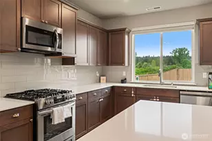 1304 32nd St NW, Puyallup, WA 98371 - Photo 11